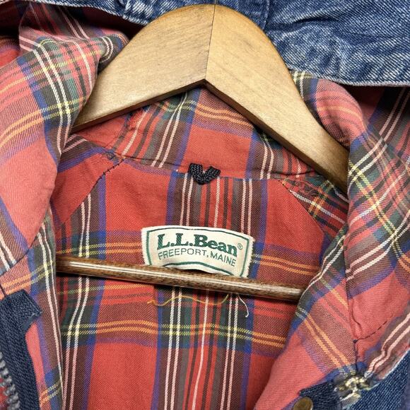 Vintage LL Bean Jacket Womens M/L Blue Denim Hooded Barn Chore Flannel Lined 90s - Picture 4 of 12